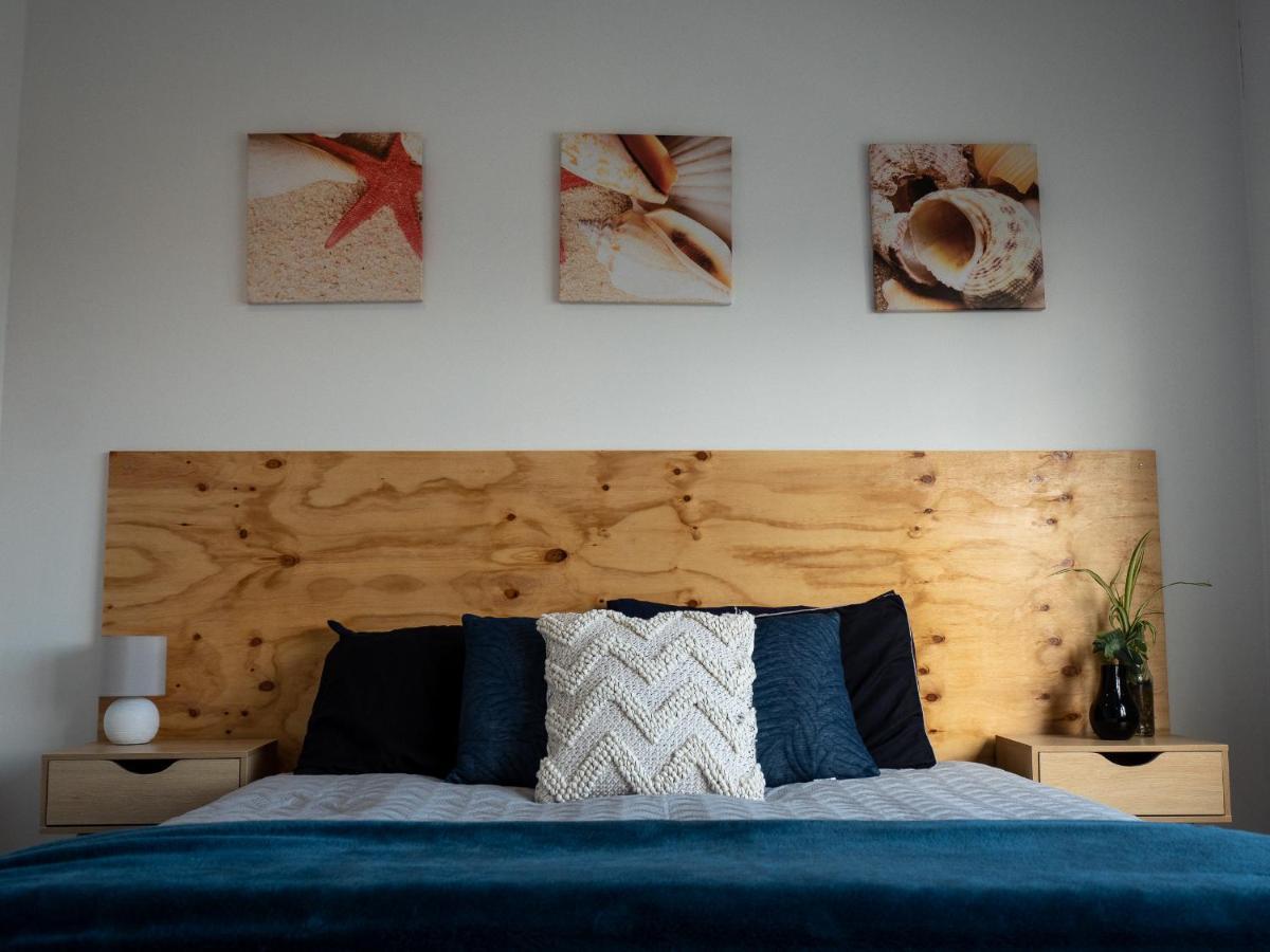 Surf N Stay Whangamata Bagian luar foto