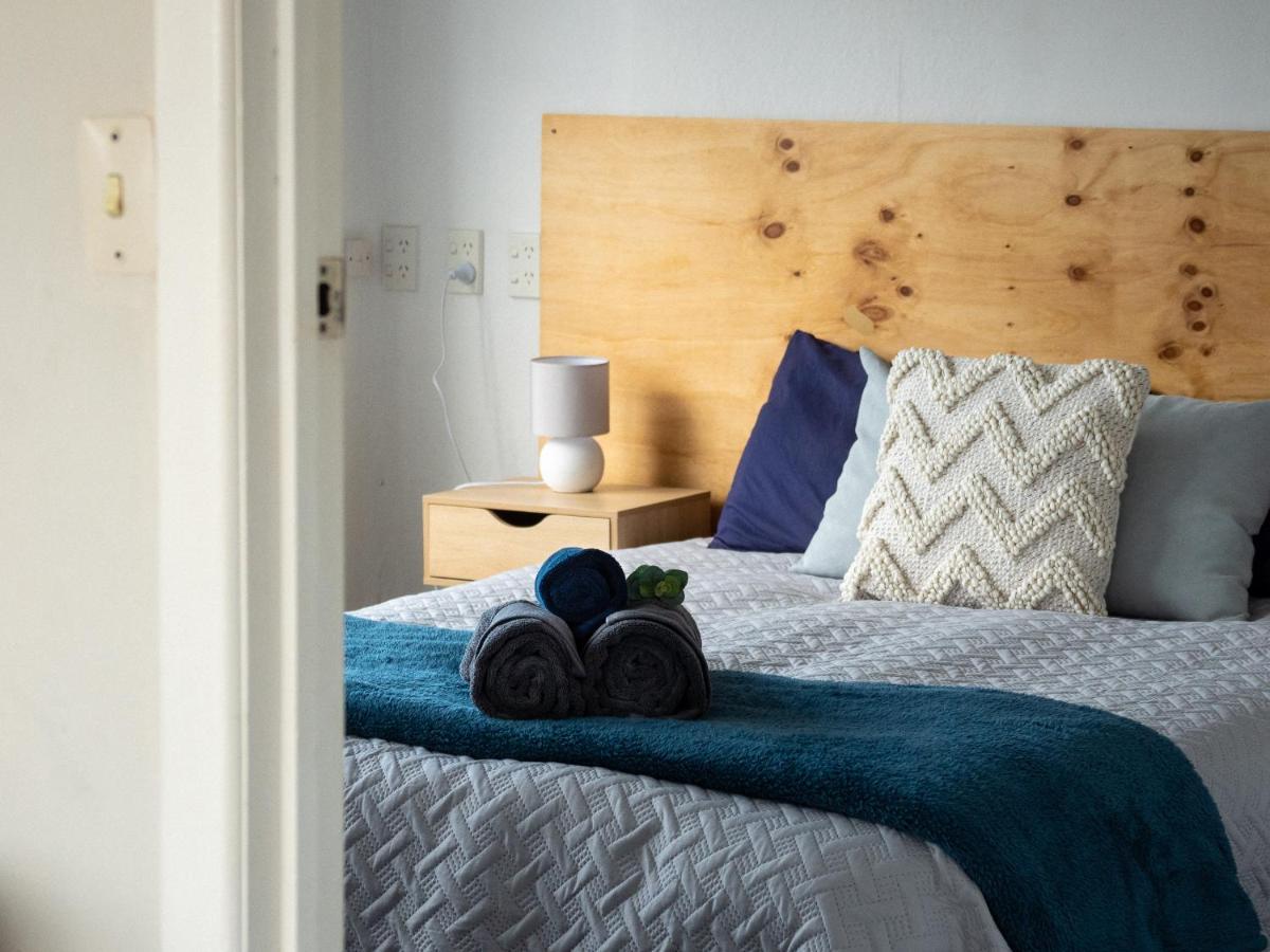 Surf N Stay Whangamata Bagian luar foto