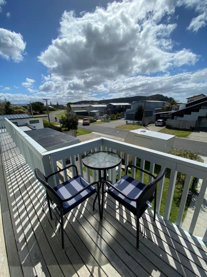 Surf N Stay Whangamata Bagian luar foto