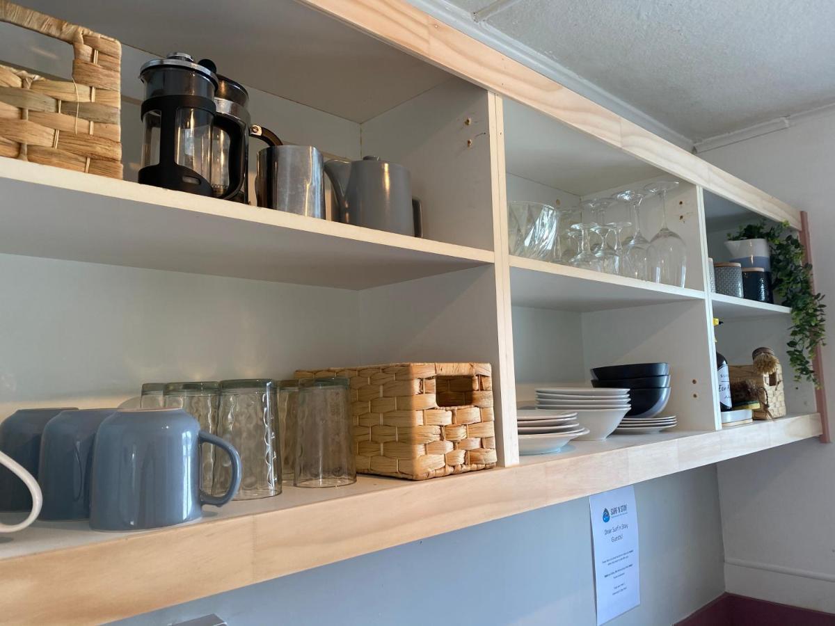 Surf N Stay Whangamata Bagian luar foto