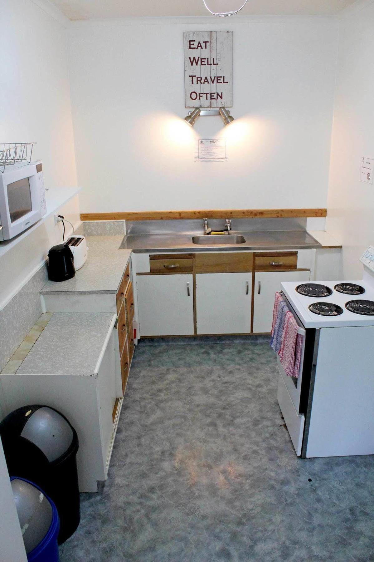 Surf N Stay Whangamata Bagian luar foto
