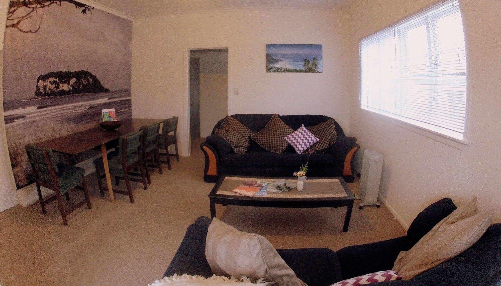 Surf N Stay Whangamata Bagian luar foto